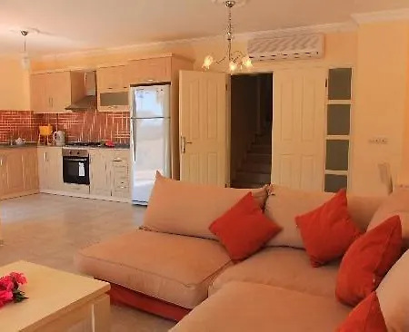Holiday Gardens Villa
